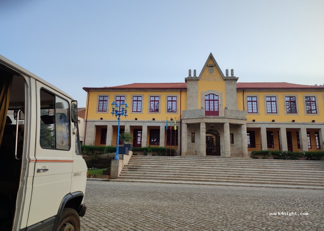 Vila Flor, 57 Avenida Marechal Carmona thumbnail 2