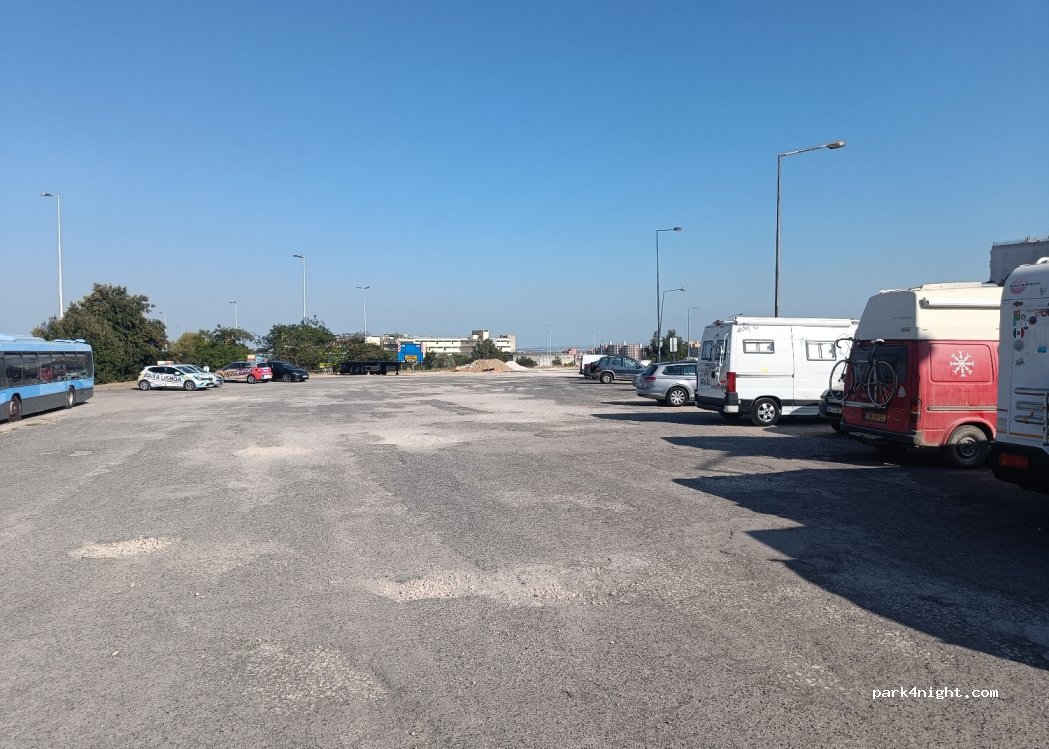 Lisboa, 19 Rua Norte Júnior thumbnail 2