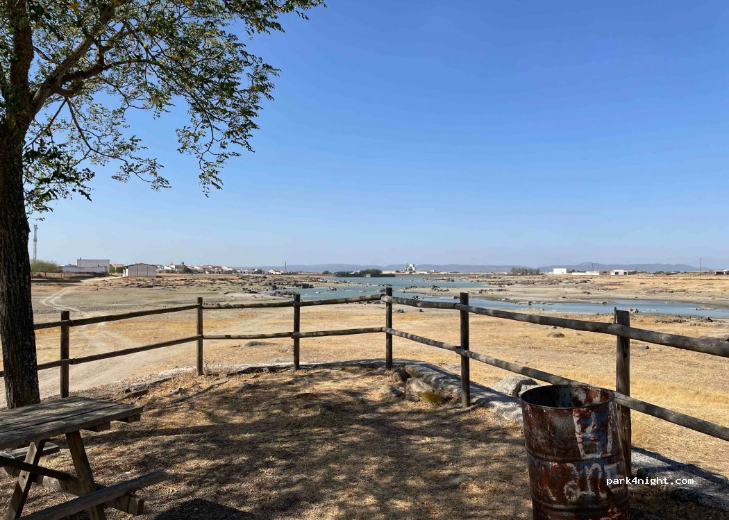 Arroyo de la Luz, 2 Lugar Valcajadillo thumbnail 4