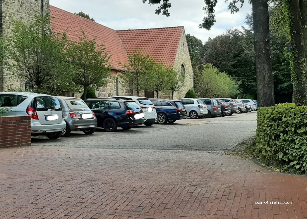 Parkplatz Tag und Nacht , Cappeln (Oldenburg),Hauptstraße, Lower Saxony