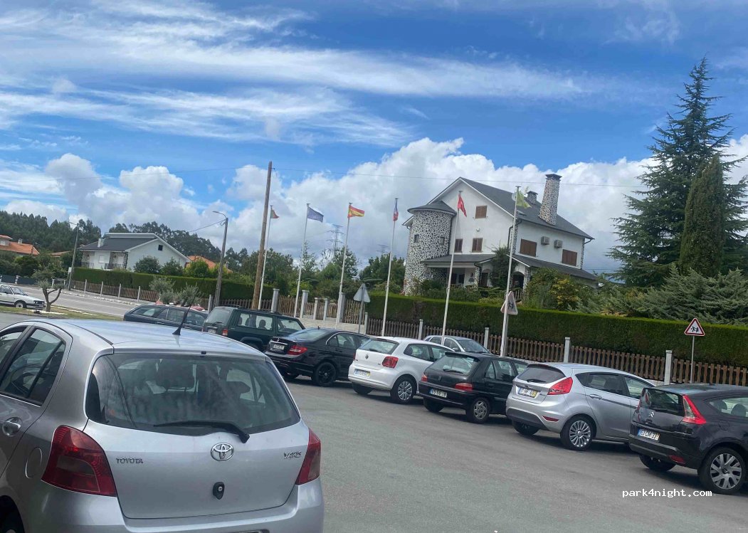 Cerdeirinhas,48 Avenida Entroncamento - photo 1