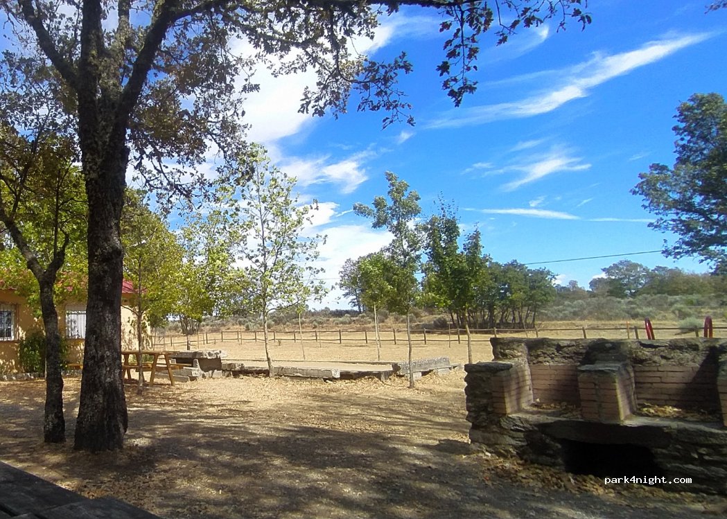 Mombuey,Unnamed road thumbnail 2