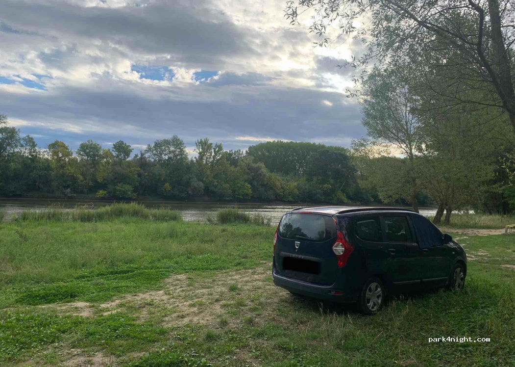 Vlčany - Kompová photo 3