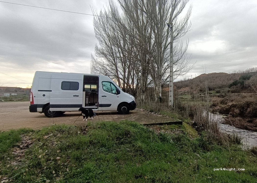 Riofrío de Aliste, 43 Calleja la Era thumbnail 2