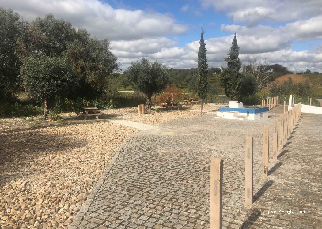 Parque de merendas de Juromenha thumbnail 2