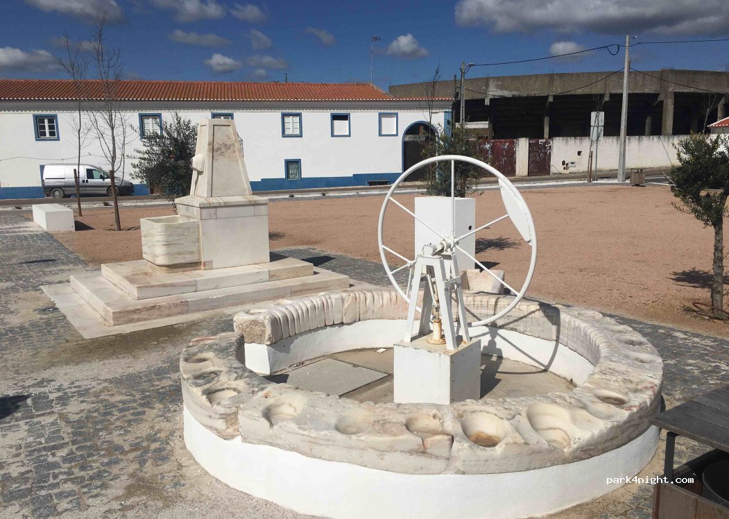 Veiros, 17 Largo 25 de Abril thumbnail 3