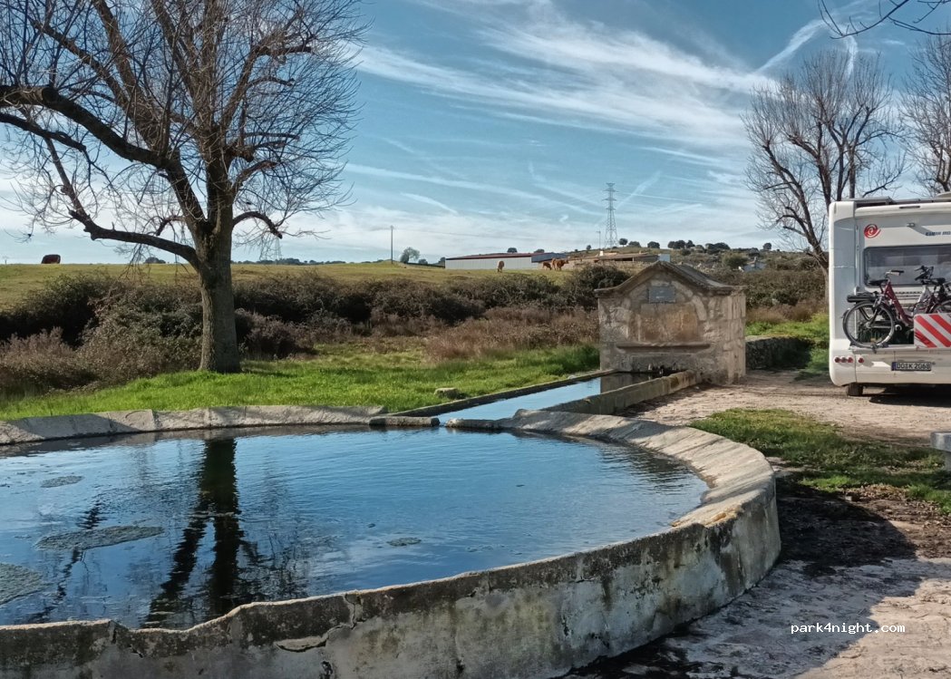 Navas del Madroño,51 Diseminado Navicera thumbnail 2