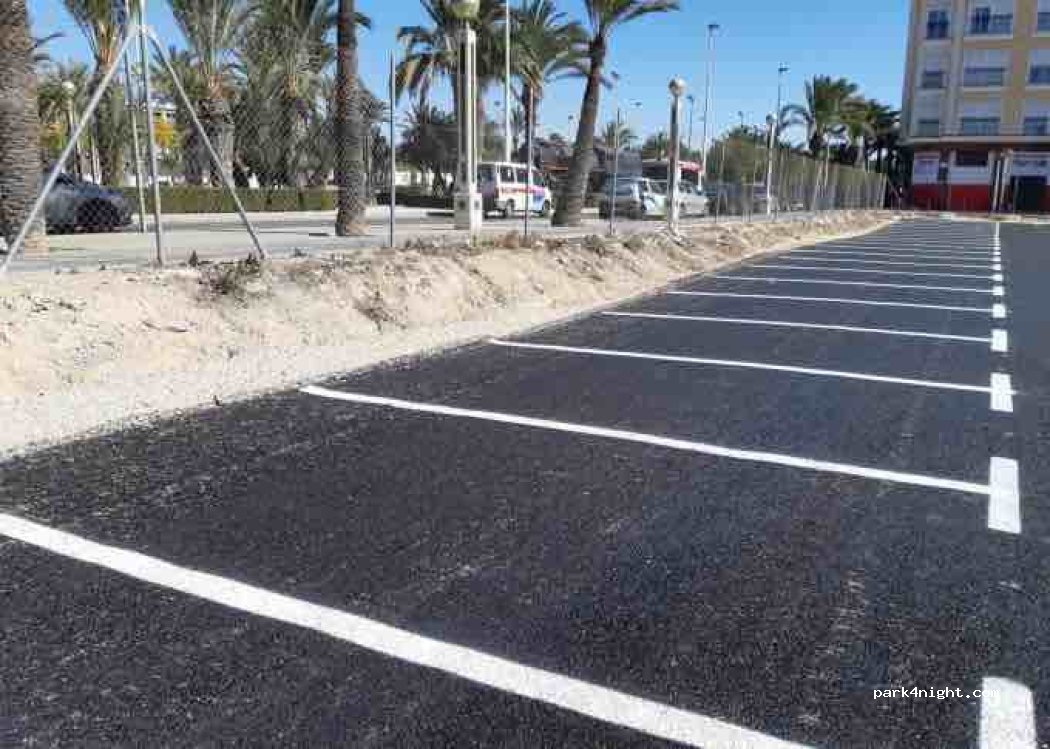 Parking Castilla. Caravan Parking in Elche, Alicante. Parking 24 hours