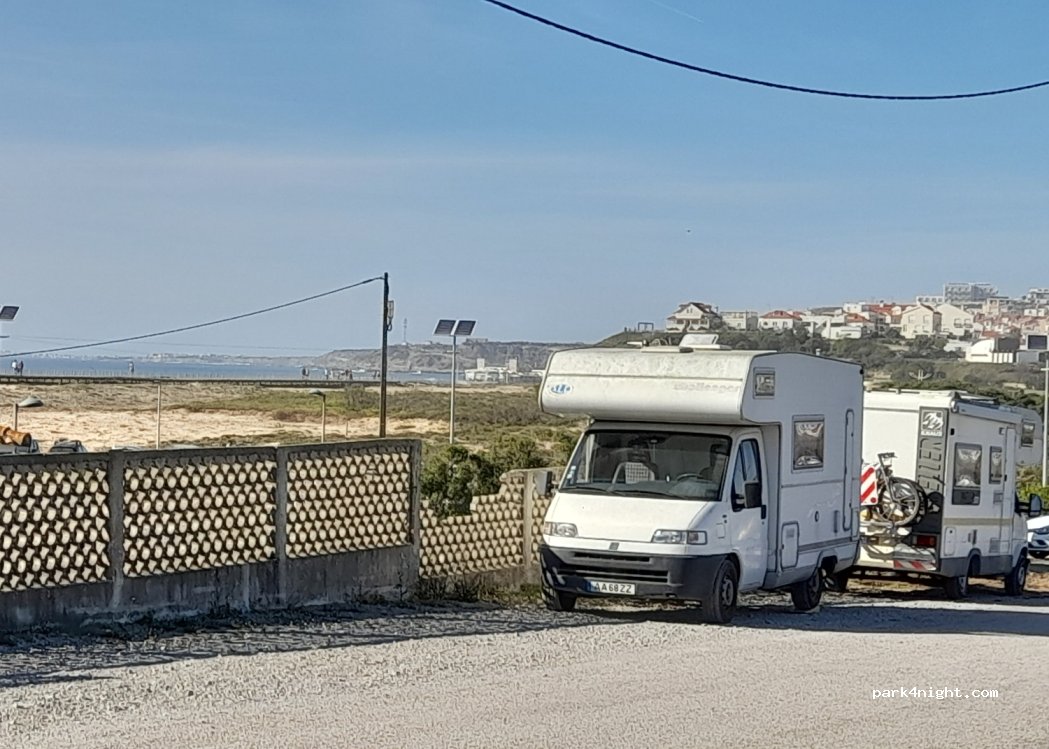 Lourinhã, 70 Estrada do Areal thumbnail 2