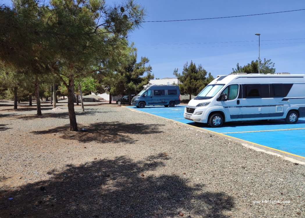 El nuevo aparcamiento de caravanas en Puerto Lumbreras llena sus