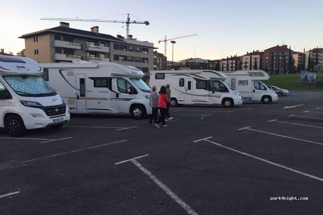 parking autocaravanas por 0 EUR en Amorebieta-Etxano en WALLAPOP