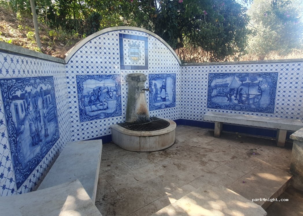 Alqueidão da Serra,297 Rua Porto de Mós - photo 1