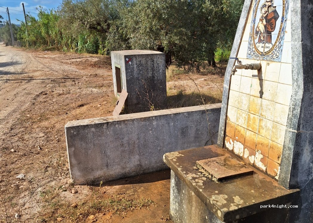Redinha,30 Rua do Caeiro