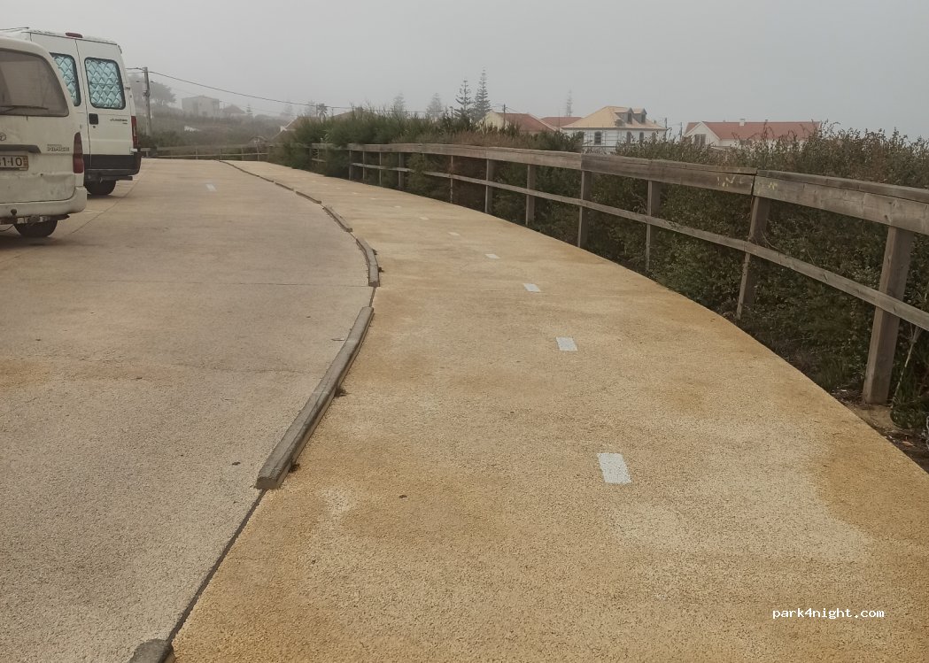 Colares, 245 Rua Doutor António Brandão de Vasconcelos thumbnail 2