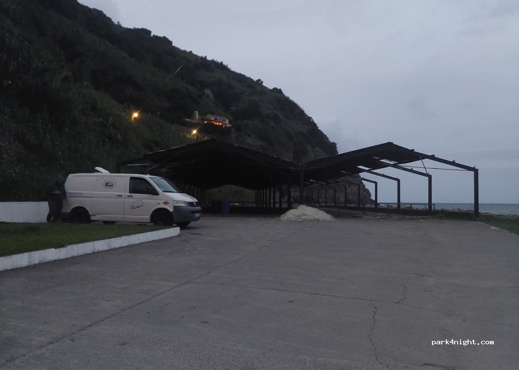 Ribeira Quente, 28 Rua Torta