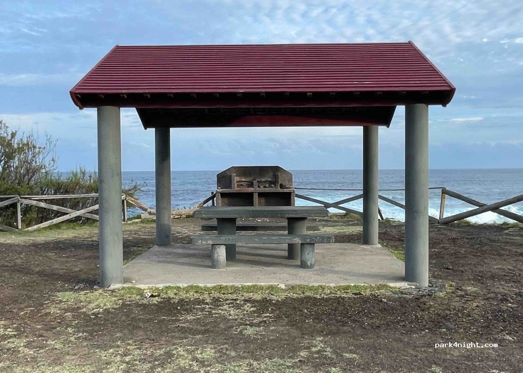 Mosteiros, 76 Rua da Beira Mar de Baixo thumbnail 2