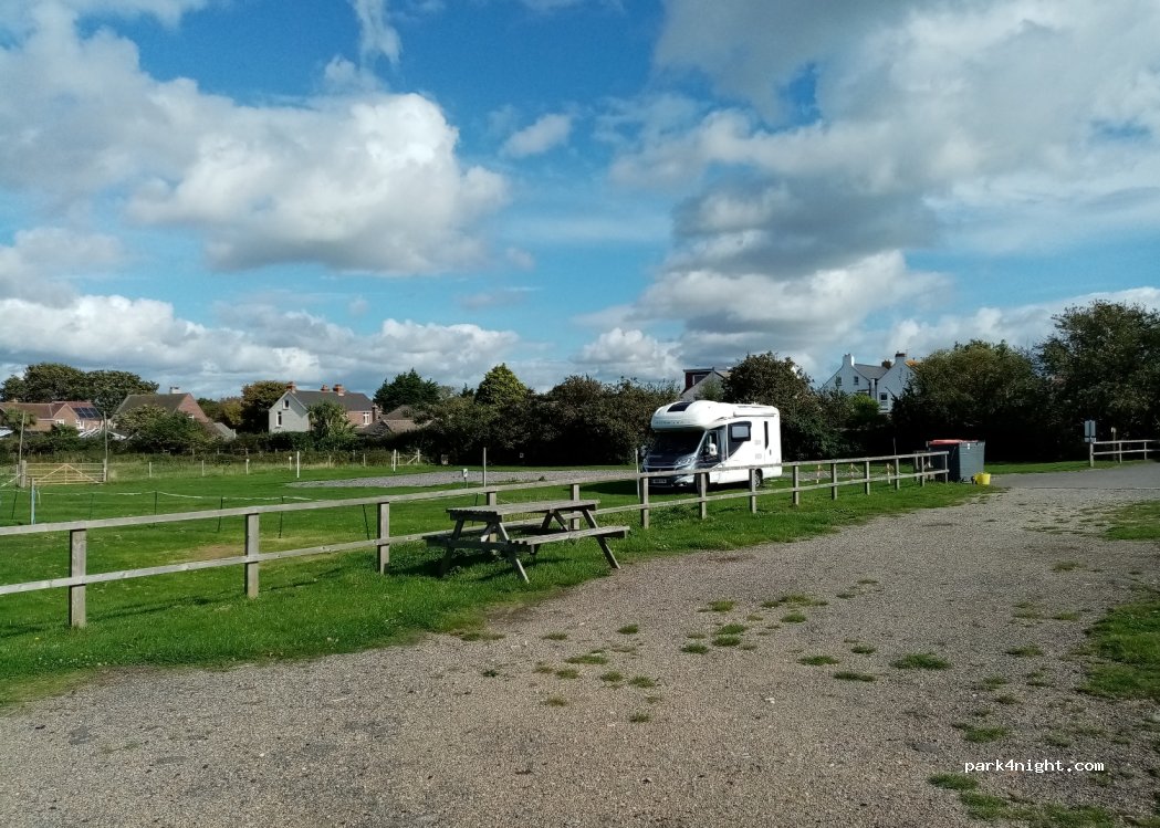 (PO11 0LF) Westcroft Livery Stables and Campground