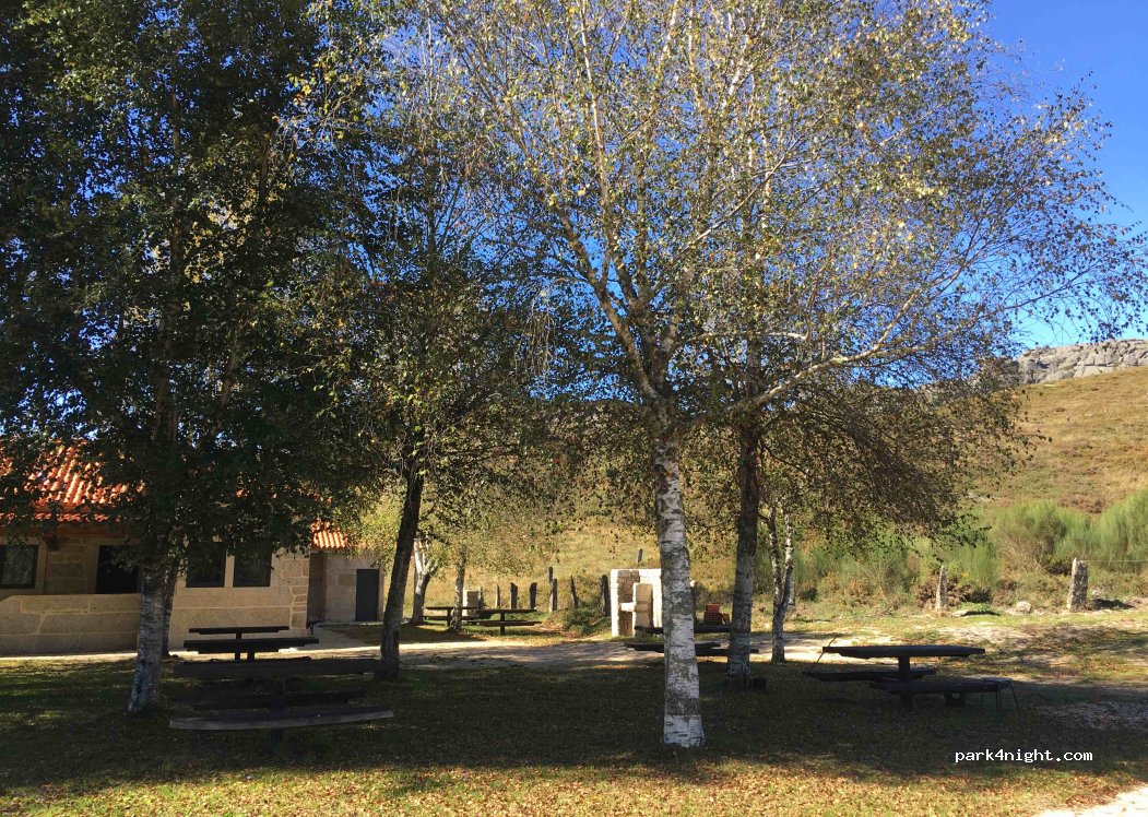 Castro Laboreiro,N202-3 Parque Nacional da Peneda-Gerês thumbnail 2