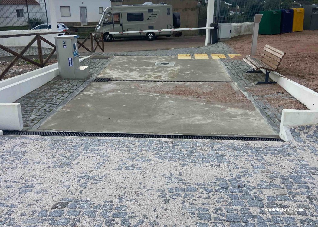 Parque de Autocaravanas de Santiago Maior thumbnail 2