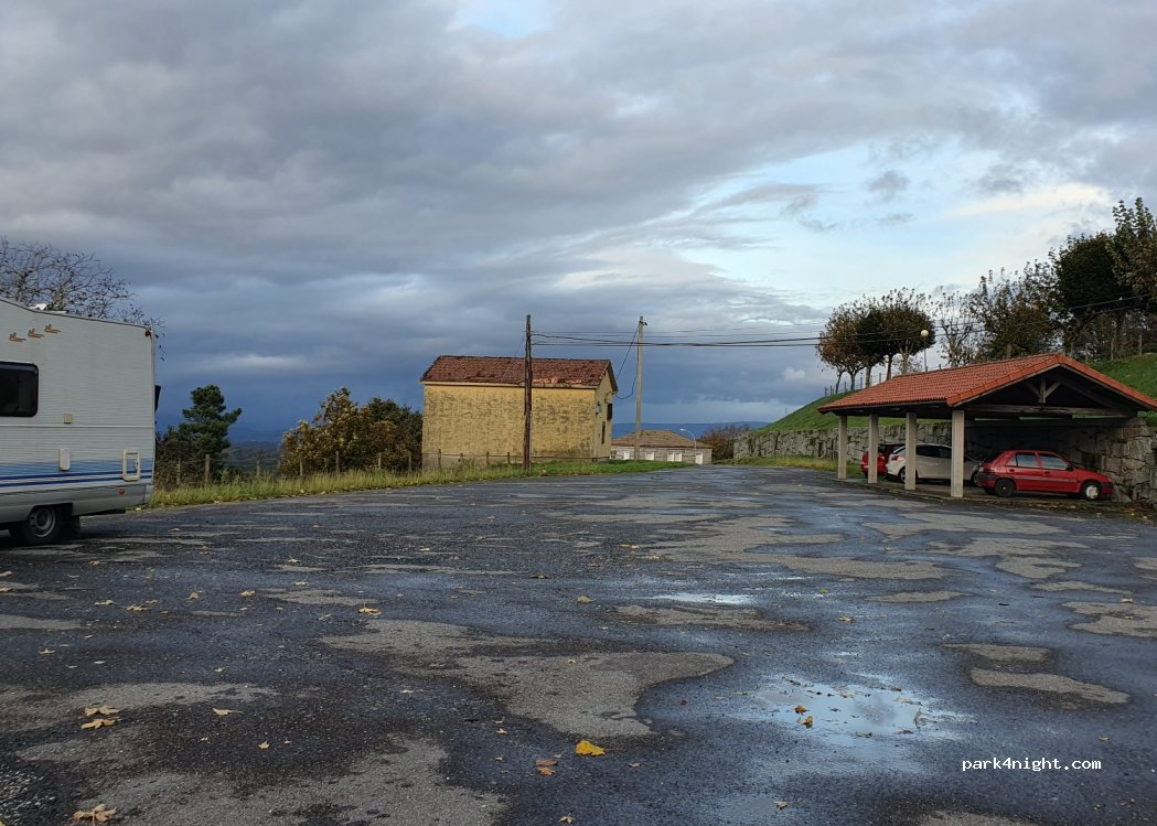 La Merca, 18 Carretera de Urros thumbnail 2