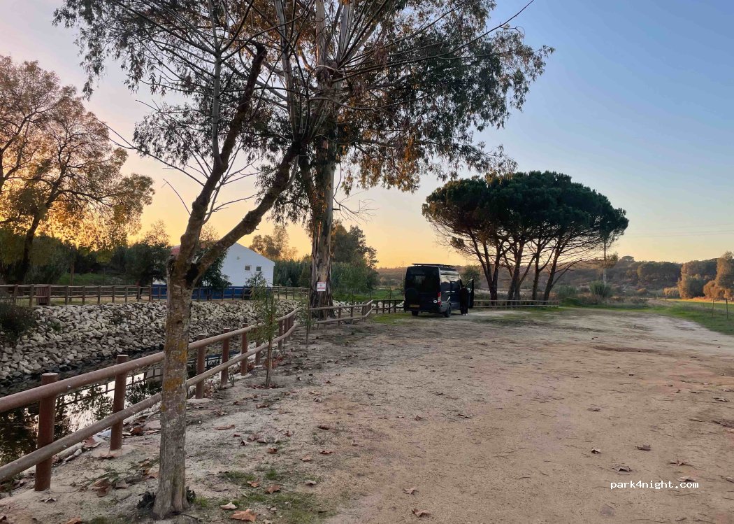 Almeirim,26 R. de Baixo thumbnail 2