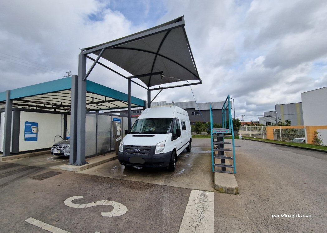 Caldas da Rainha, 76 Avenida Infante Dom Henrique