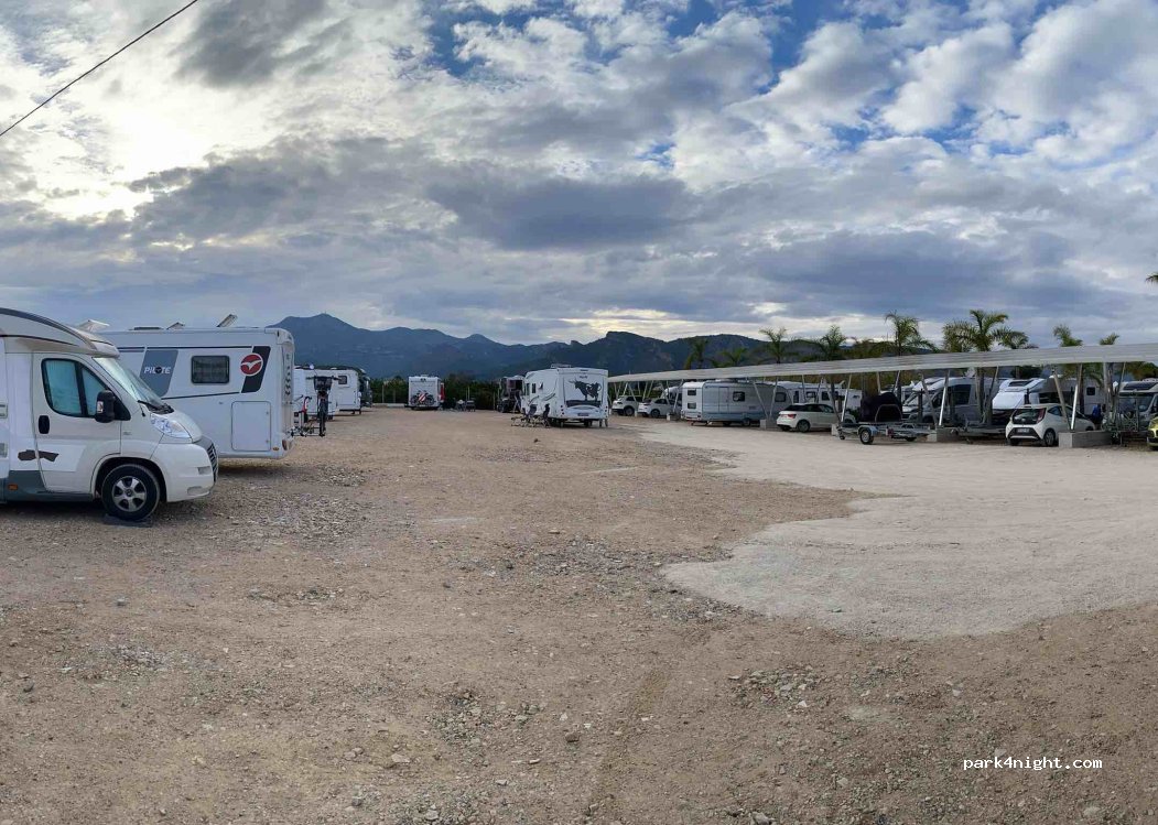 Alquilar Furgoneta Camper con niños – Oasis Campers Rental