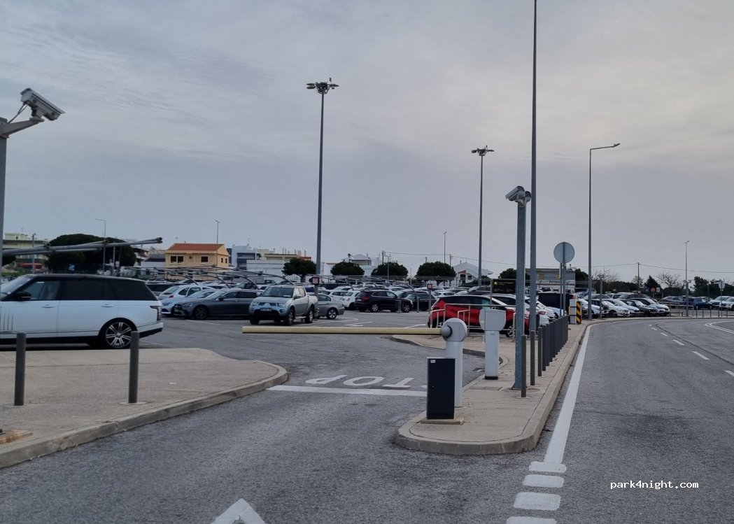 Faro, 205 Rua Professor Doutor Egas Moniz thumbnail 2