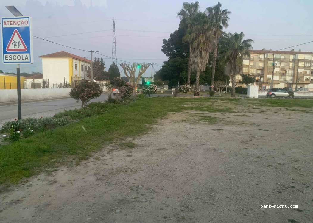 Coina, 43 Rua Professora Maria Rita Amaro Duarte thumbnail 4