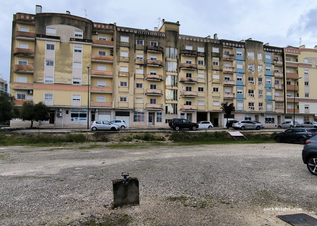 Rio Maior, 25 Rua Poeta Ruy Belo thumbnail 3