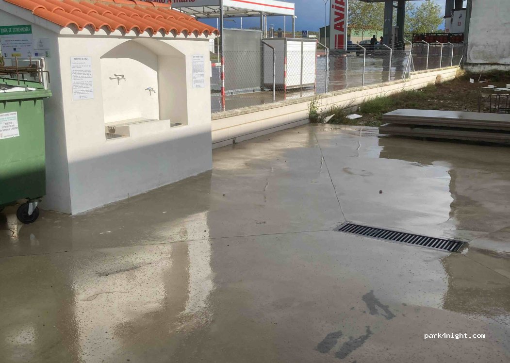 Zarza la Mayor, 2 Calle la Encina thumbnail 2