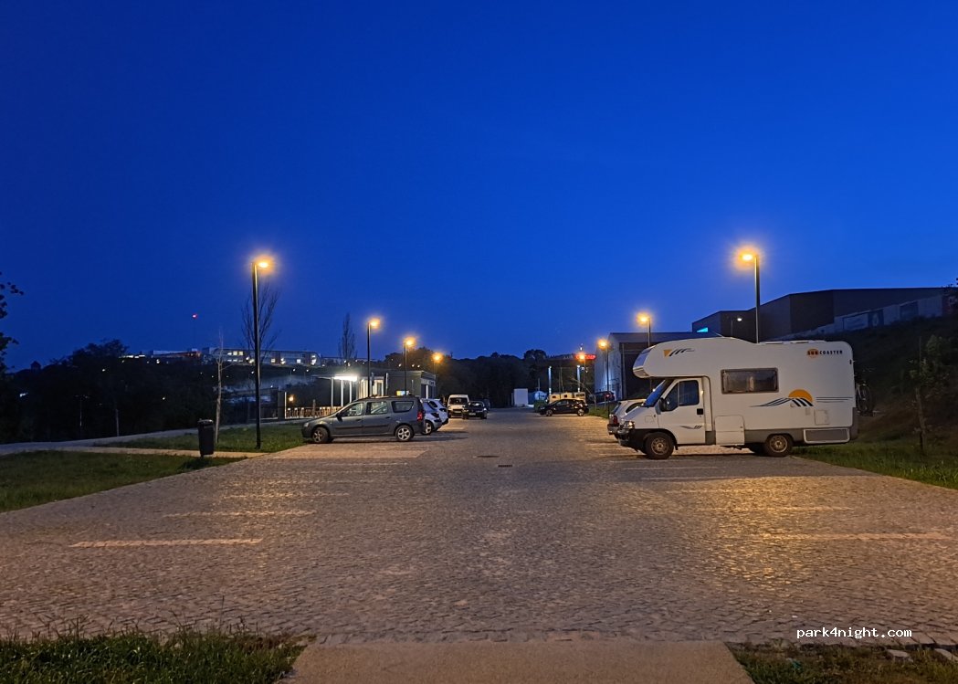 Leiria,Unnamed Road thumbnail 3