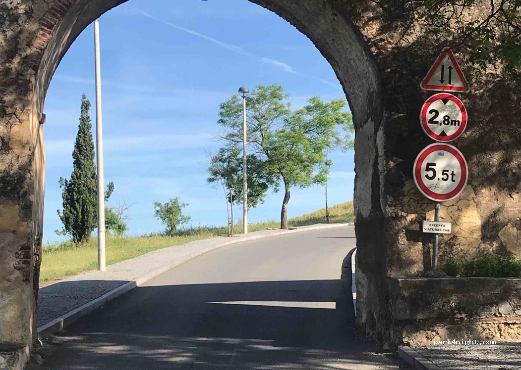 Elvas, 11 Rua da Parada do Castelo thumbnail 2