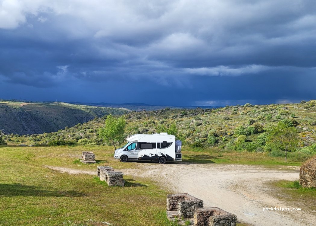 Aldeadávila de la Ribera,  Unnamed Road thumbnail 4