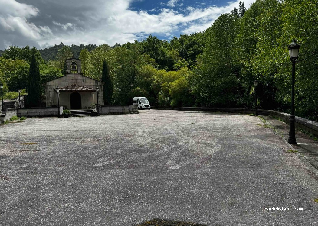 Pontebarxas, 31 Rúa Pontebarxas thumbnail 2