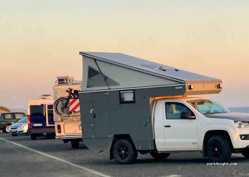 Sines,M1109 thumbnail 2