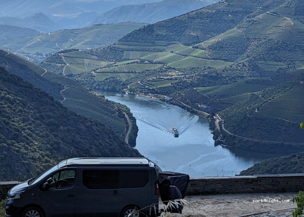 Viewpoint of Sao Salvador do Mundo thumbnail 4