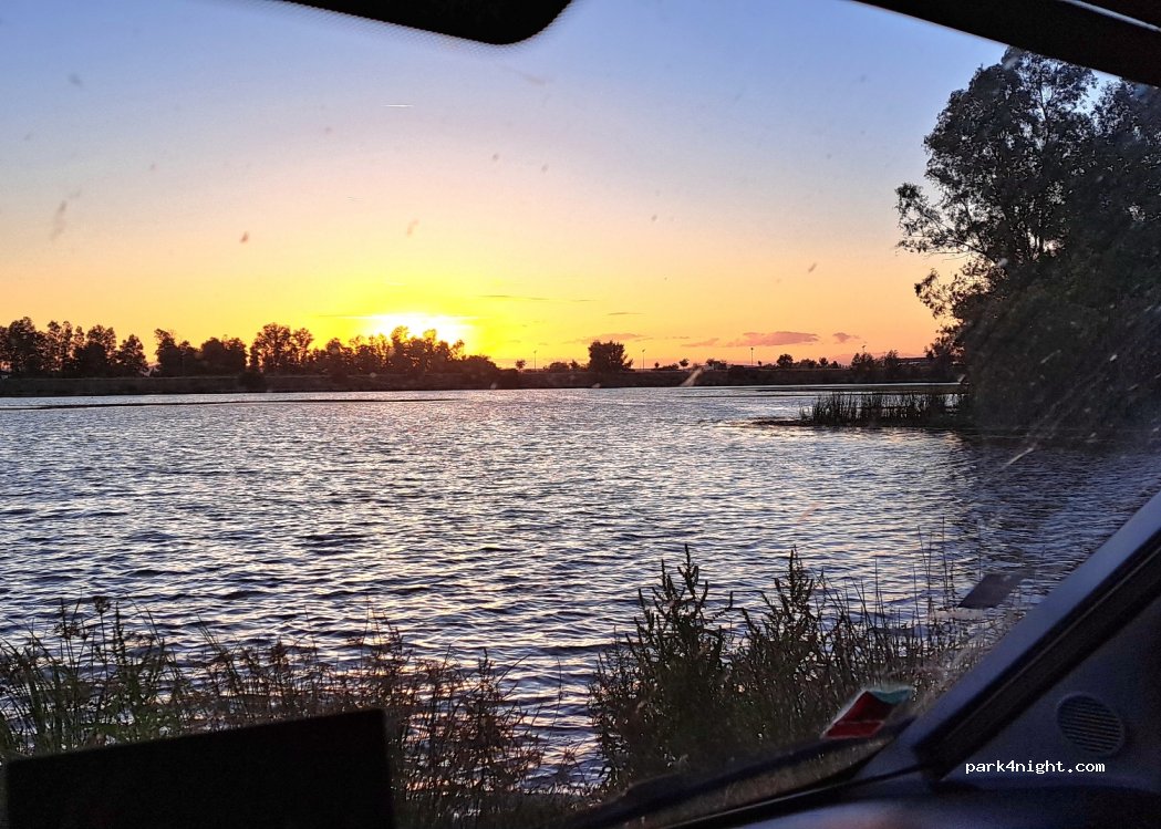 Badajoz, s/n Calle Ángel Galván thumbnail 2