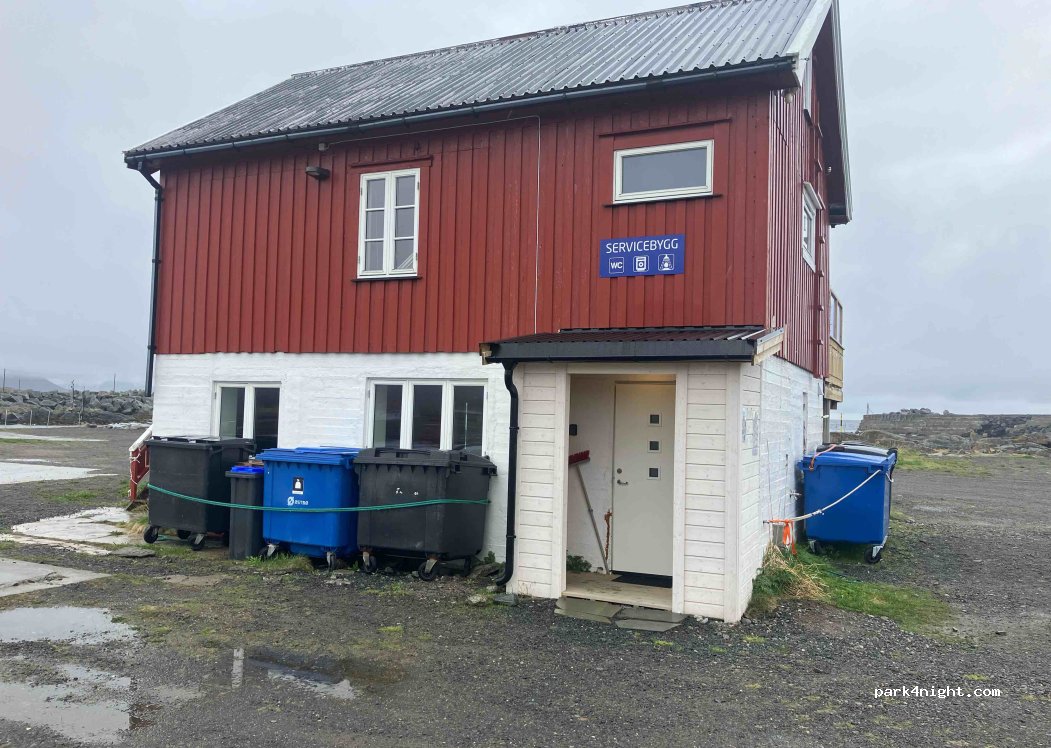 Laukvik bobilcamp photo 4