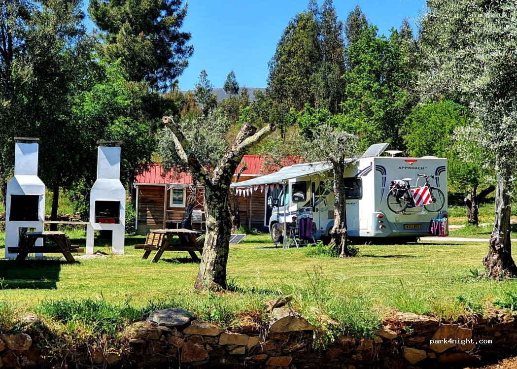 Camping Quinta do Castanheiro thumbnail 4