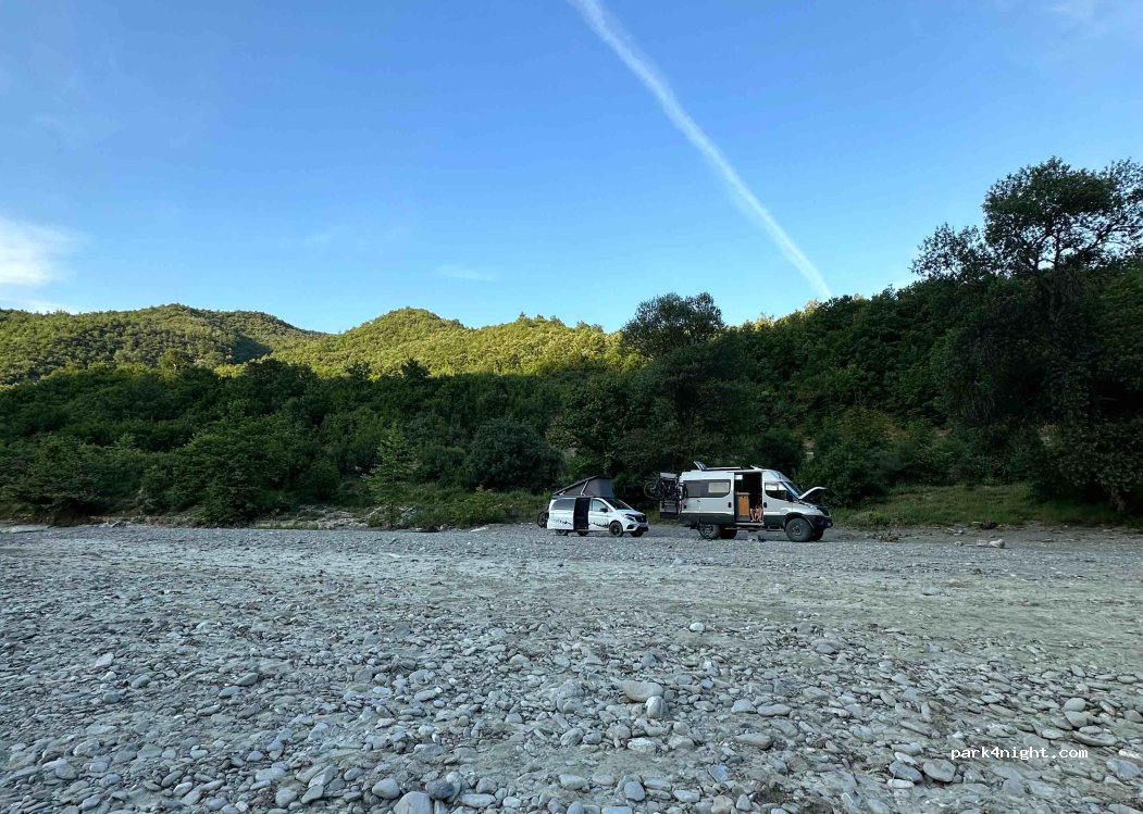 Berat - Unnamed Road - Photo 3