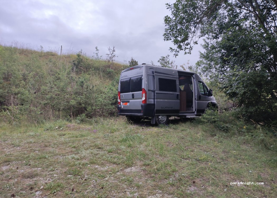 Lavars - Unnamed Road photo 3