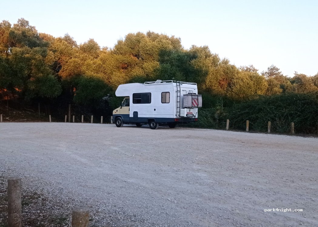 Sesimbra,Rua dos Canteiros thumbnail 3