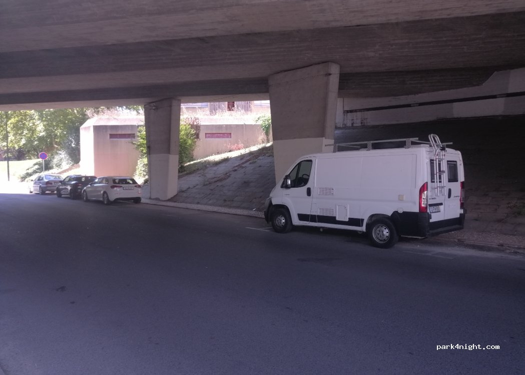 Lisboa, 2d Rua Professor Prado Coelho thumbnail 3