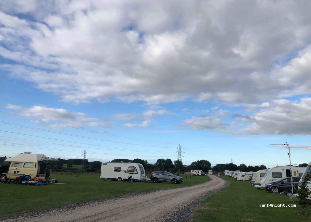 park4night - (TA6 6NB) Newton Brook Caravan Camping & Storage Ltd