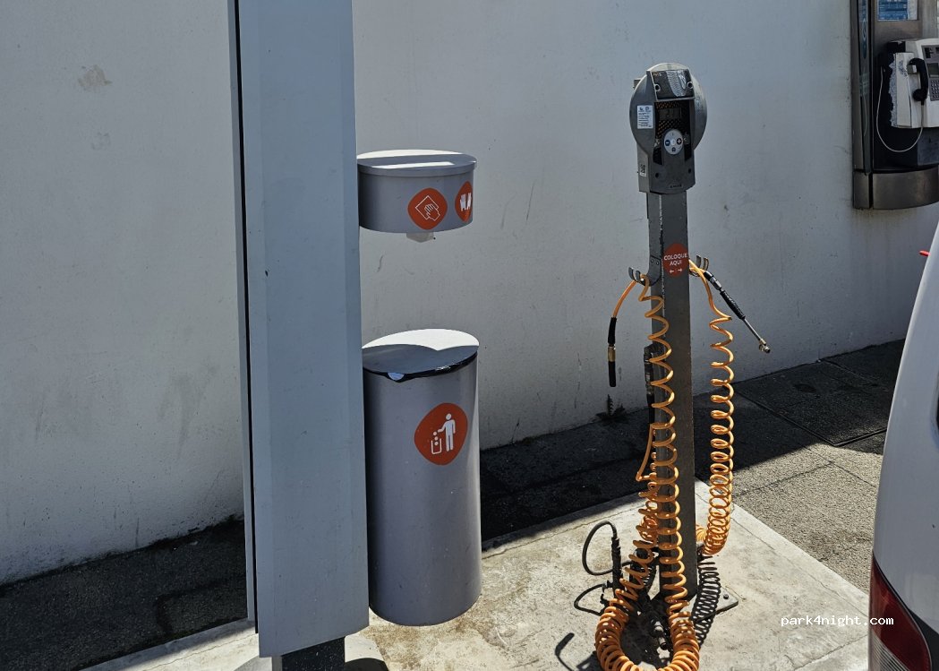 Pontes,87 Estrada das Pontes