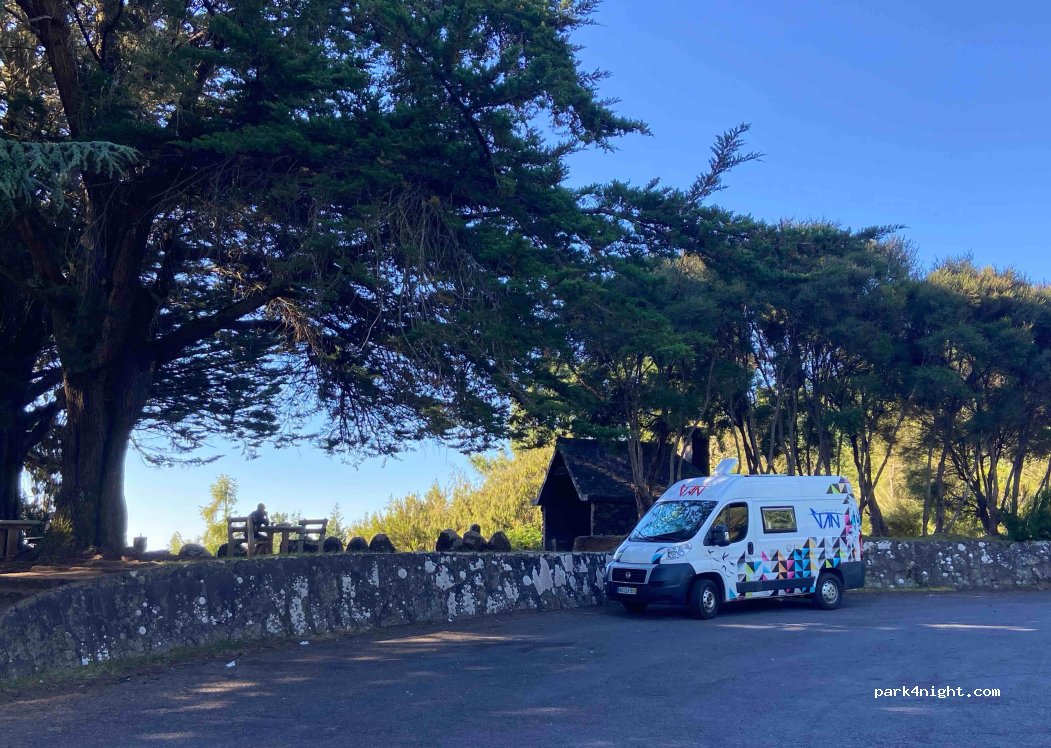 Santo António da Serra,ER202 thumbnail 4