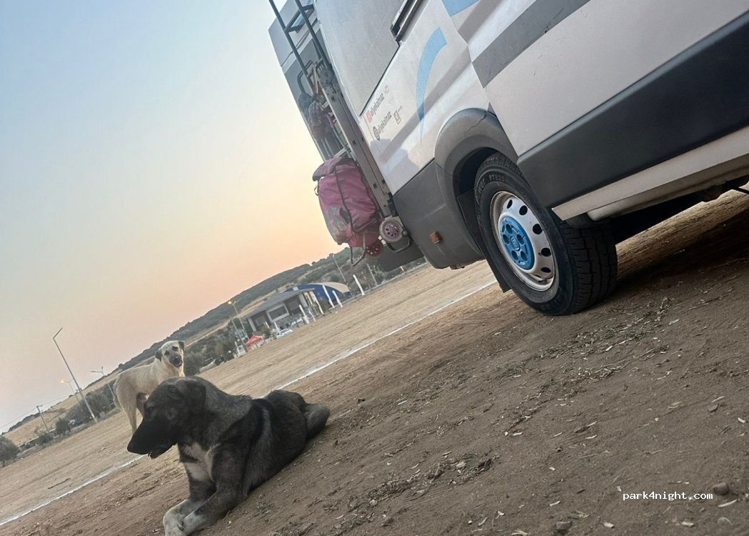 - Kemer Köyü Yolu