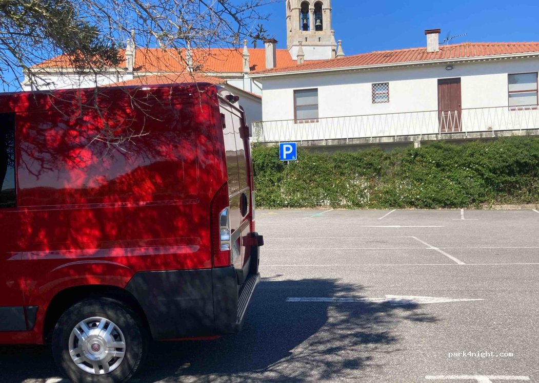 Amorim, 33 Rua Padre Joaquim Figueiredo thumbnail 2