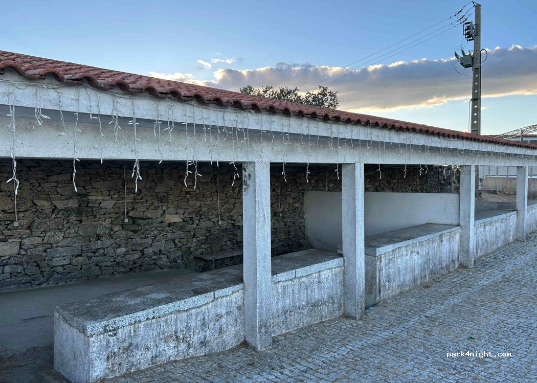 Vales,Unnamed Road thumbnail 2